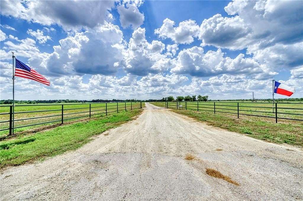 523 Acres of Improved Land for Sale in Hearne, Texas