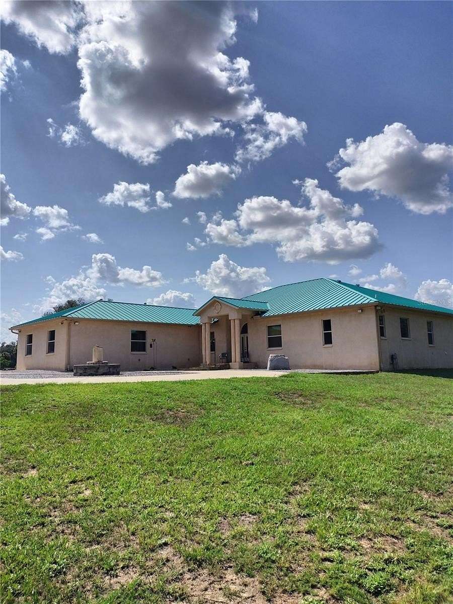 10 Acres of Land with Home for Sale in Dade City, Florida