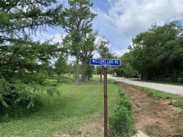 0.5 Acres of Residential Land for Sale in Tyler, Texas