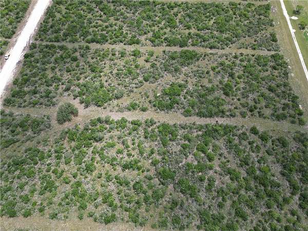 5 Acres of Land for Sale in Skidmore, Texas