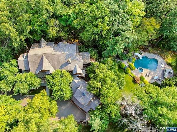2.27 Acres of Land with Home for Sale in Alpine, New Jersey