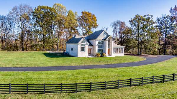 25.3 Acres of Land with Home for Sale in Albany, Kentucky