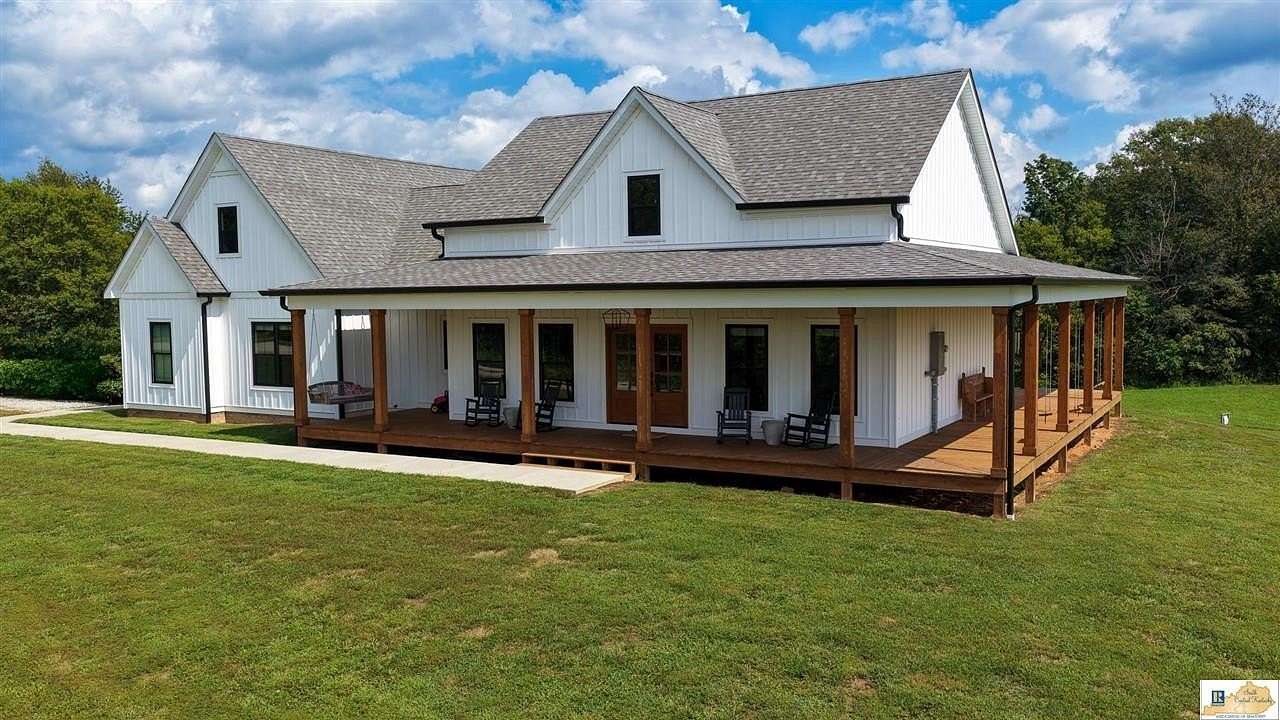 3.24 Acres of Land with Home for Sale in Hardyville, Kentucky