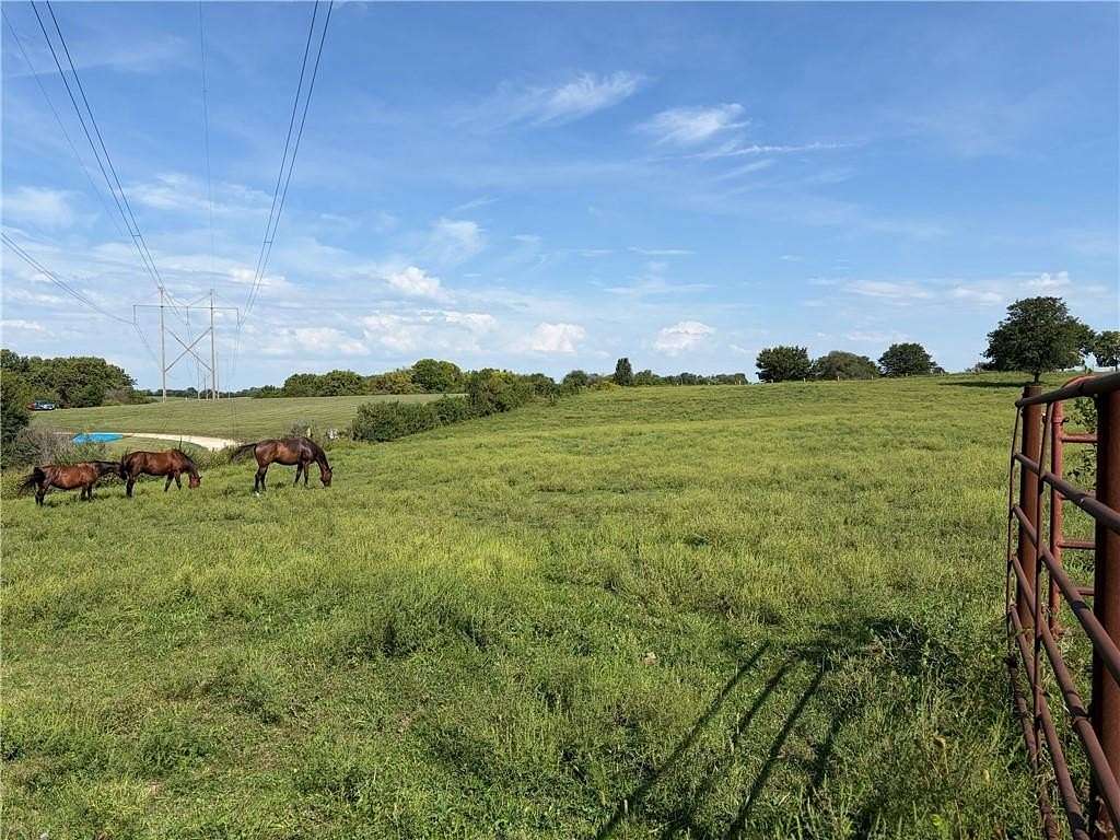 9.77 Acres of Residential Land for Sale in Kansas City, Missouri