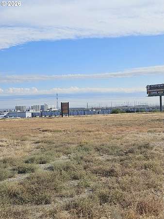 24 Acres of Land for Sale in Boardman, Oregon