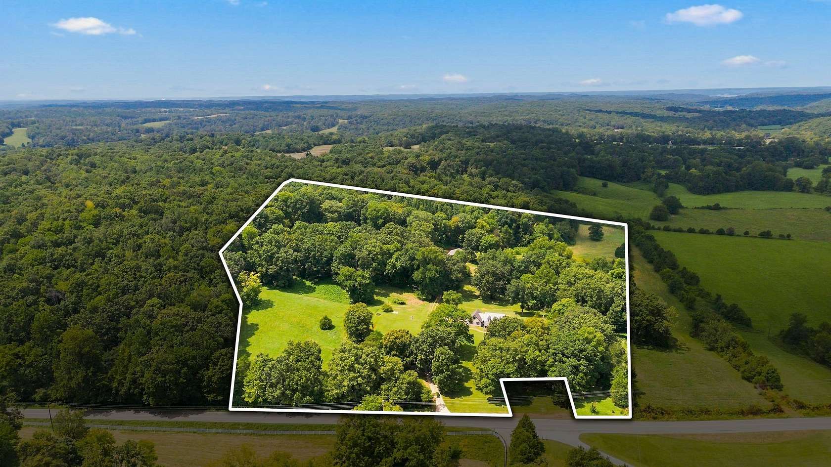 25.7 Acres of Improved Land for Sale in Waverly, Tennessee