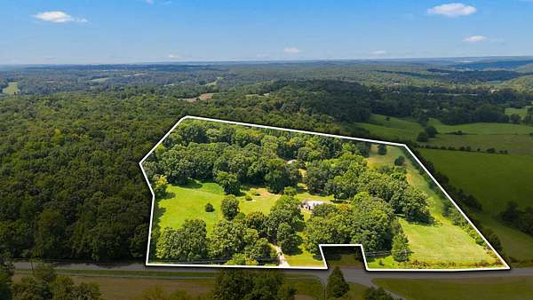 25.7 Acres of Improved Land for Sale in Waverly, Tennessee