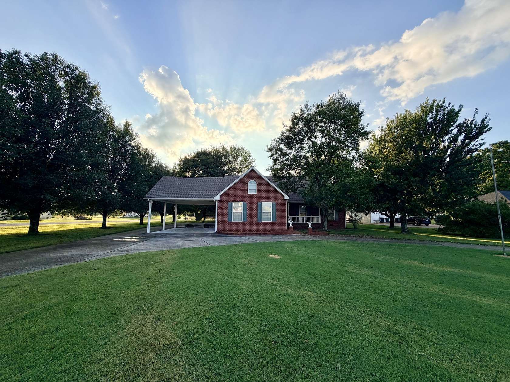 1.67 Acres of Land with Home for Sale in Castalian Springs, Tennessee
