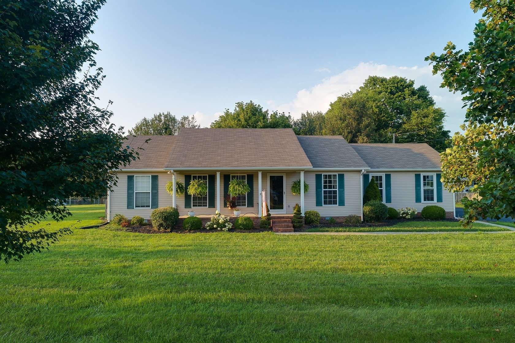 1.64 Acres of Land with Home for Sale in Shelbyville, Tennessee