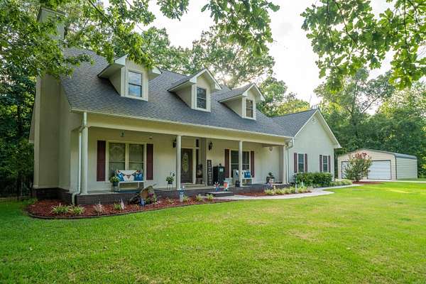 2 Acres of Land with Home for Sale in Hot Springs, Arkansas