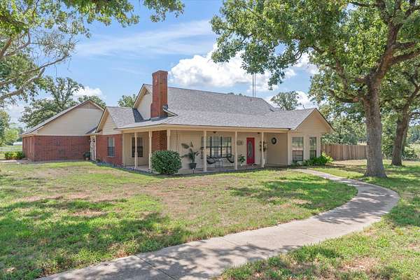 13.5 Acres of Land with Home for Sale in Canton, Texas