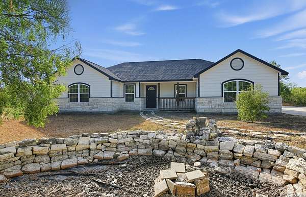 4.23 Acres of Land with Home for Sale in Robstown, Texas