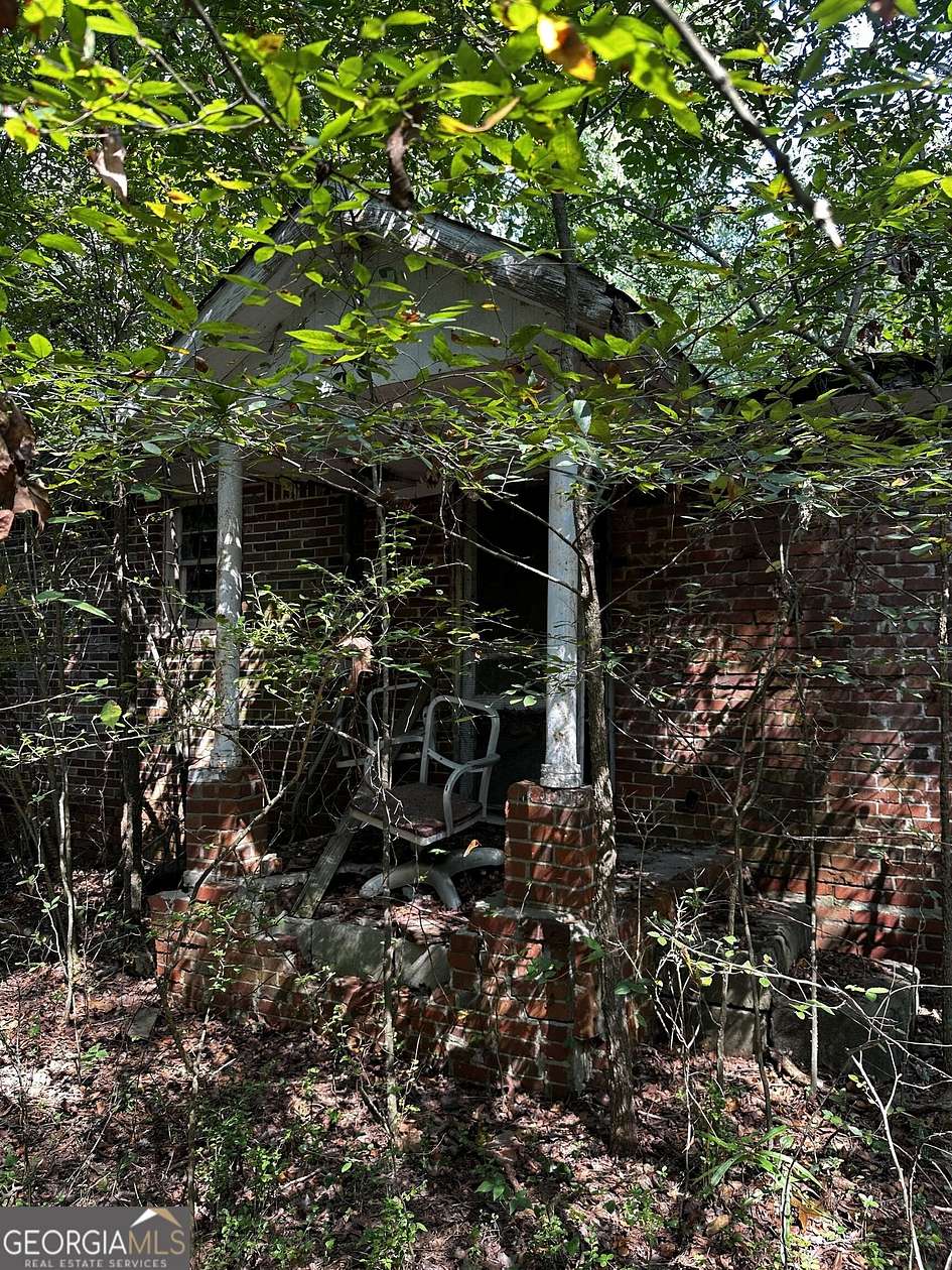1.6 Acres of Land with Home for Sale in Eatonton, Georgia