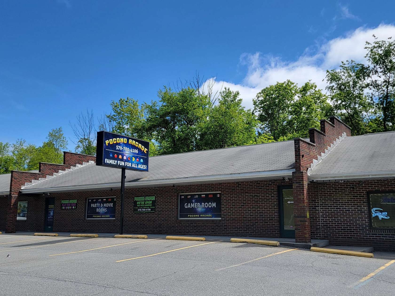 8.16 Acres of Improved Commercial Land for Lease in Scotrun, Pennsylvania