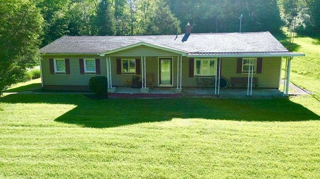 6 Acres of Land with Home for Sale in Chillicothe, Ohio