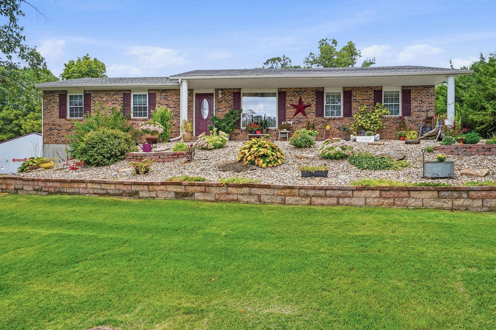 4.5 Acres of Land with Home for Sale in Fulton, Missouri