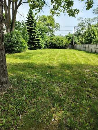 Land for Sale in Park Ridge, Illinois