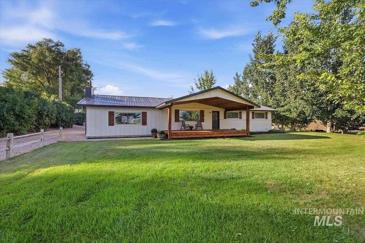2.69 Acres of Land with Home for Sale in New Plymouth, Idaho