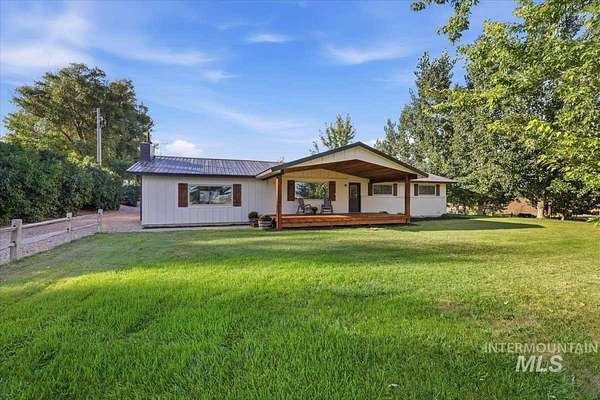 2.69 Acres of Land with Home for Sale in New Plymouth, Idaho