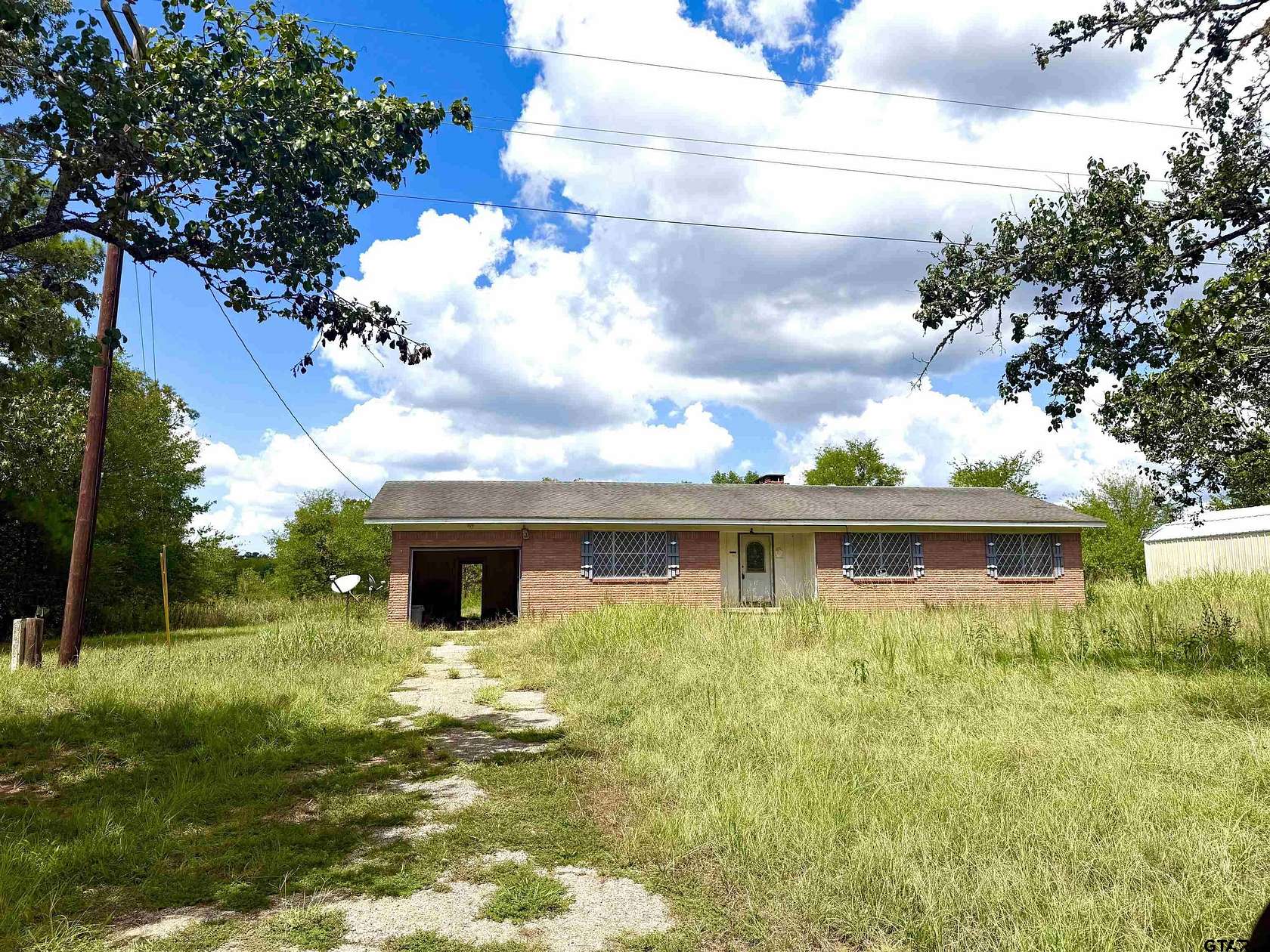 9 Acres of Land with Home for Sale in Reklaw, Texas