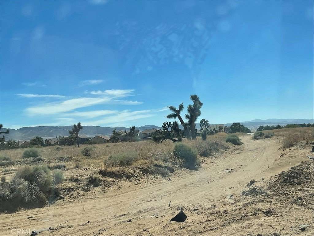 1 Acre of Land for Sale in Del Sur, California