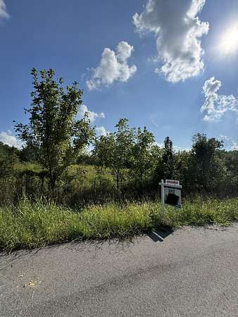 10 Acres of Residential Land for Sale in Portland, Tennessee