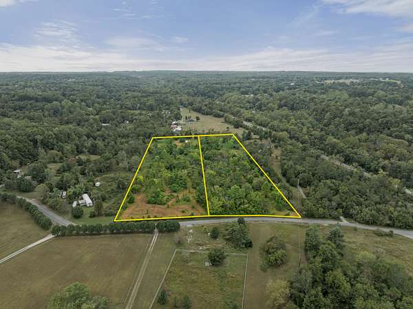 10 Acres of Residential Land for Sale in Portland, Tennessee