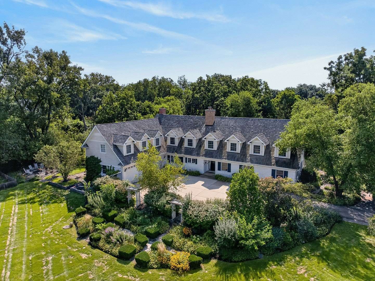 2.82 Acres of Land with Home for Sale in Inverness, Illinois