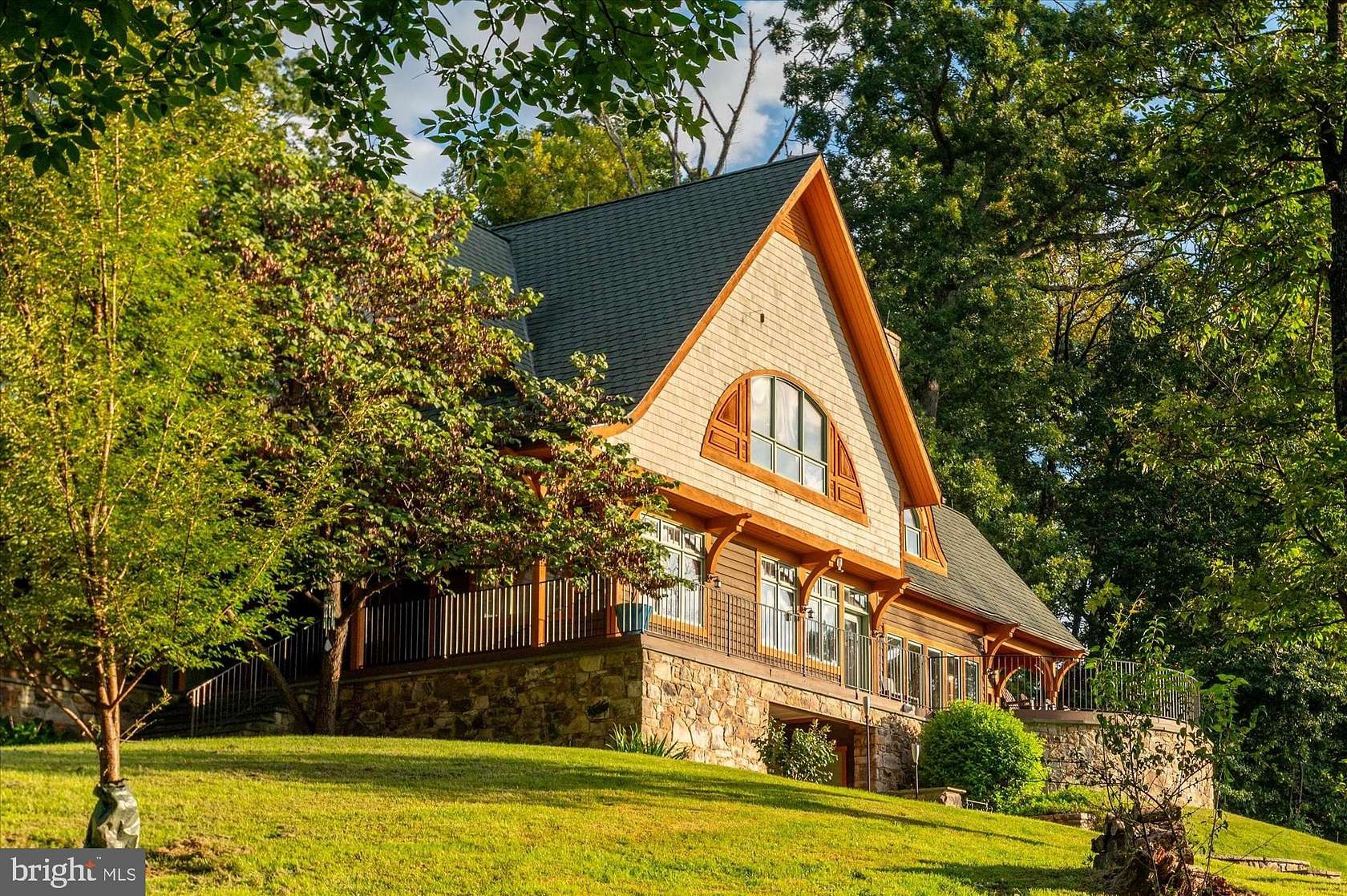 25 Acres of Agricultural Land with Home for Sale in Delaplane, Virginia
