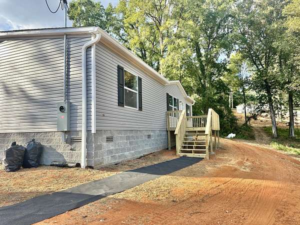 3.52 Acres of Land with Home for Sale in Kingsport, Tennessee