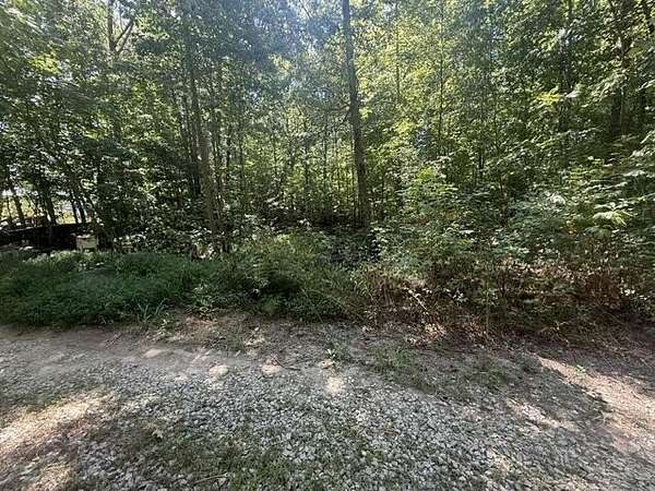 3 Acres of Land for Sale in Sparta, Tennessee