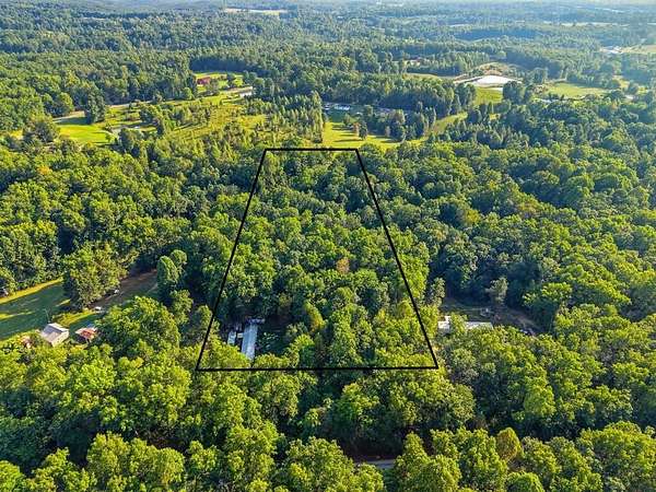 3 Acres of Land for Sale in Sparta, Tennessee