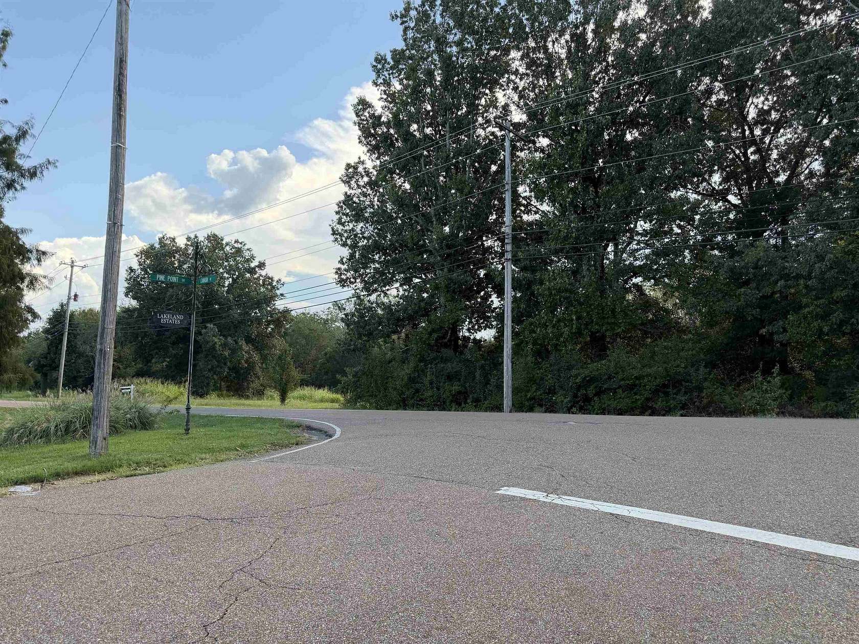0.98 Acres of Residential Land for Sale in Lakeland, Tennessee