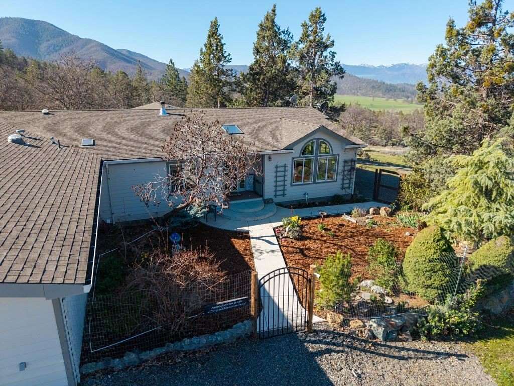 41 Acres of Land with Home for Sale in Fort Jones, California