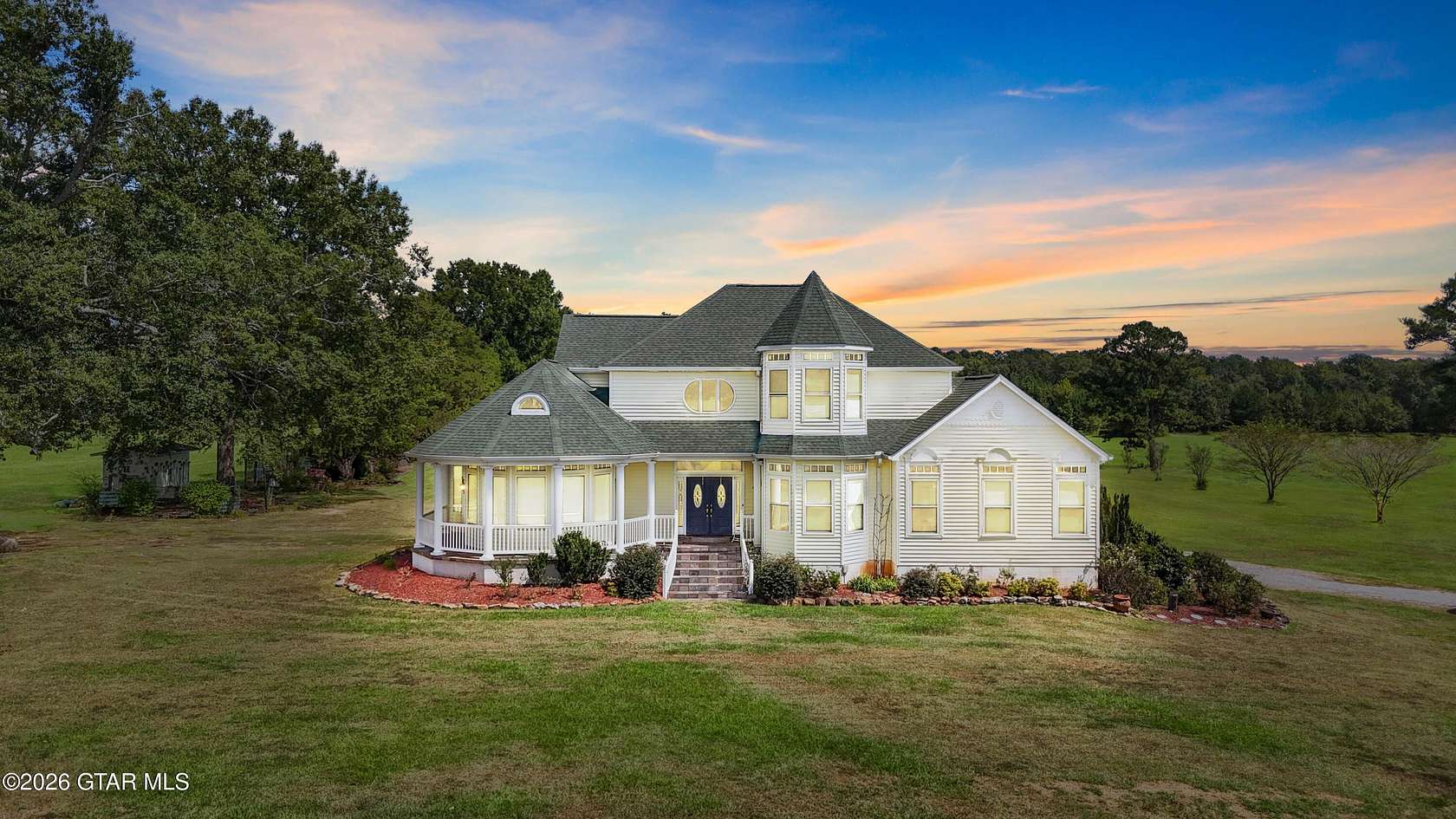 29 Acres of Land with Home for Sale in Columbus, Mississippi