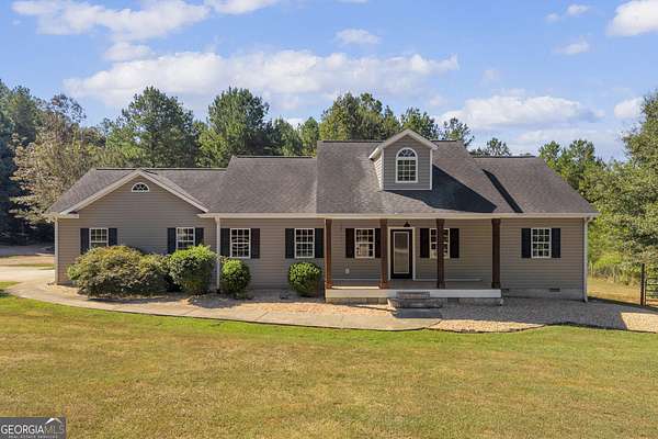 2.17 Acres of Land with Home for Sale in Hartwell, Georgia