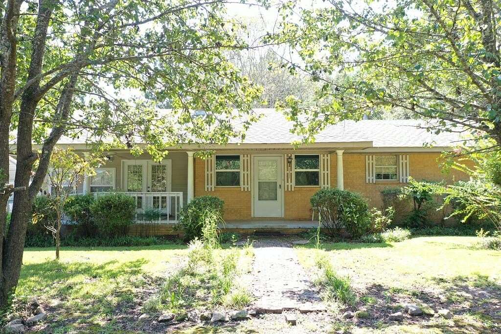 2 Acres of Land with Home for Sale in Laurel, Mississippi