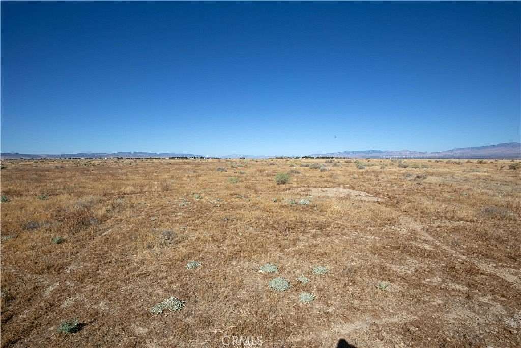 2.53 Acres of Land for Sale in Antelope Acres, California