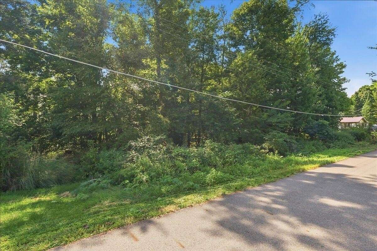 0.61 Acres of Residential Land for Sale in Fredericktown, Ohio