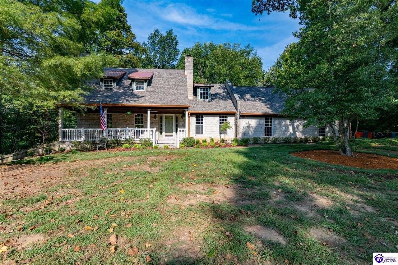 6.4 Acres of Land with Home for Sale in Elizabethtown, Kentucky