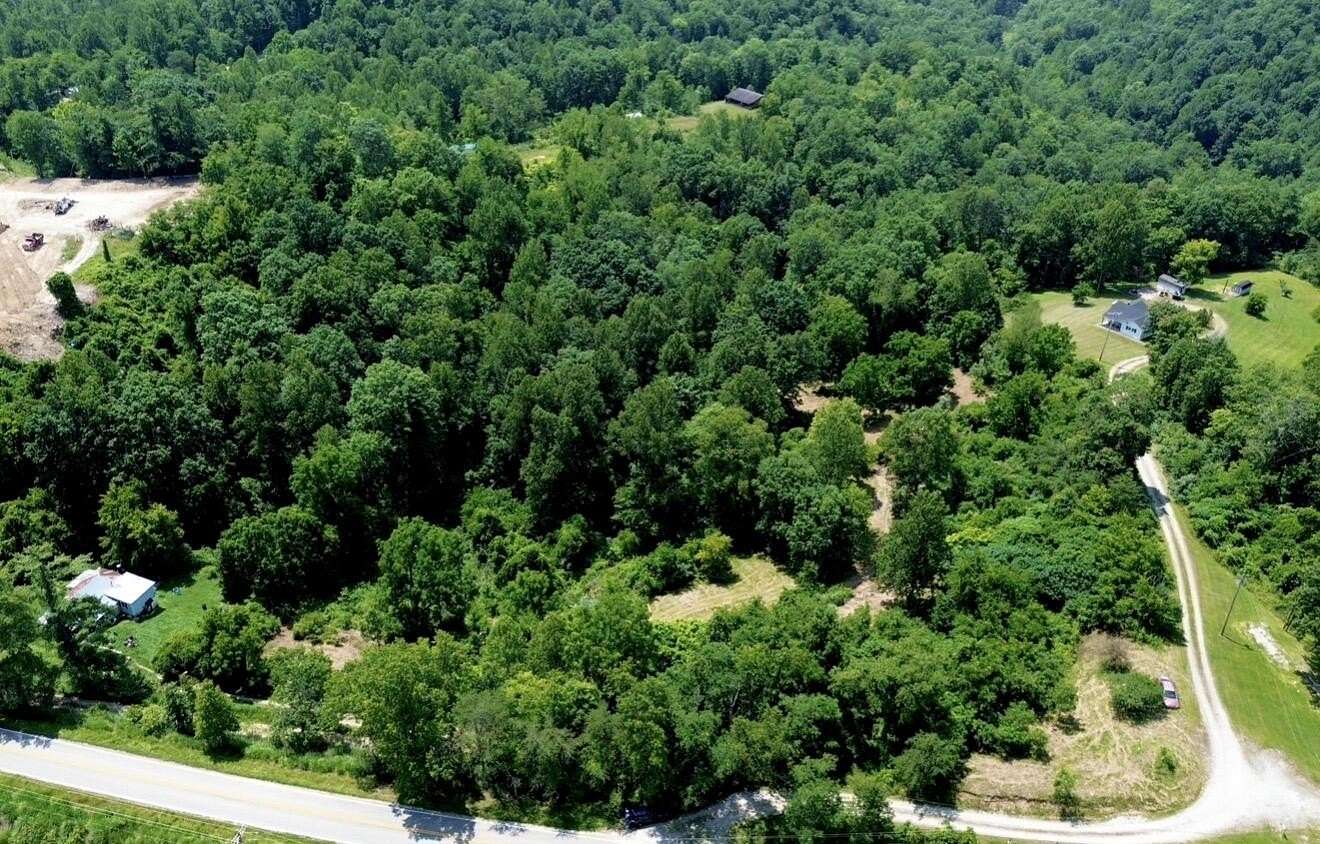 6 Acres of Land for Sale in Zoe, Kentucky