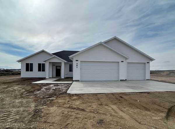 40.2 Acres of Land with Home for Sale in Spring Creek, Nevada