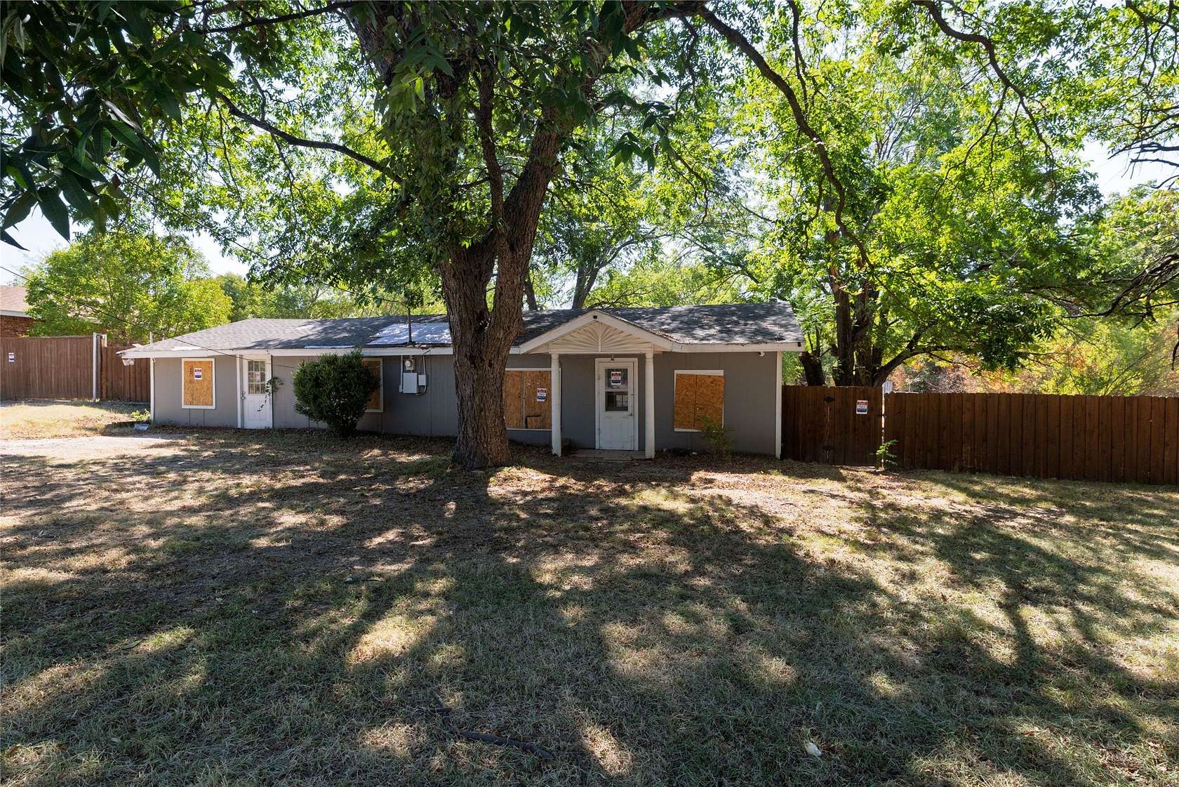 2.62 Acres of Land with Home for Sale in Dallas, Texas