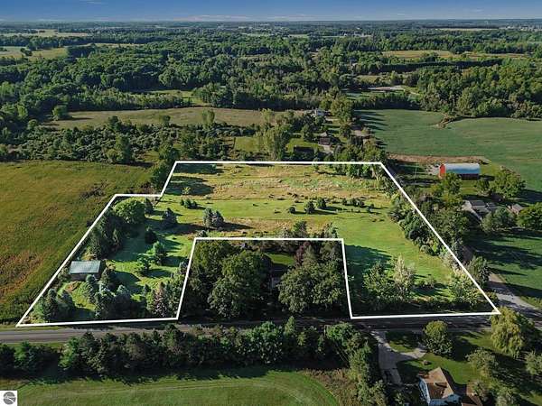 9 Acres of Residential Land for Sale in Mount Pleasant, Michigan