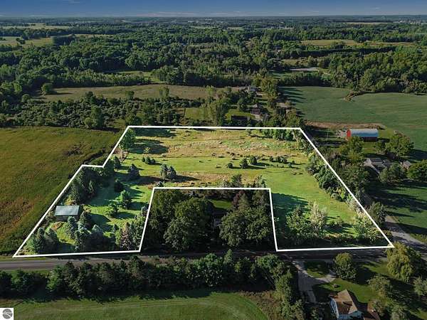 9 Acres of Residential Land for Sale in Mount Pleasant, Michigan