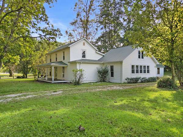 93 Acres of Land with Home for Sale in Tutor Key, Kentucky