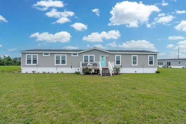 10.7 Acres of Land with Home for Sale in Nicholls, Georgia