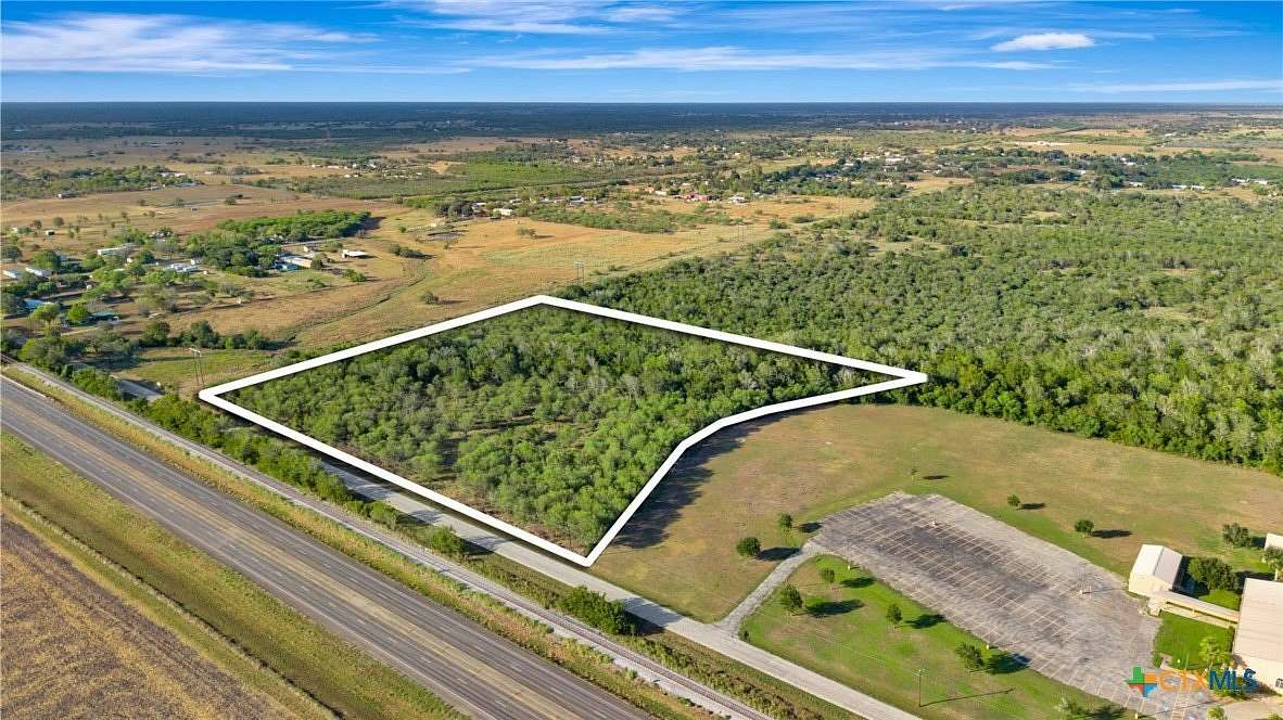 11.8 Acres of Recreational Land for Sale in Victoria, Texas