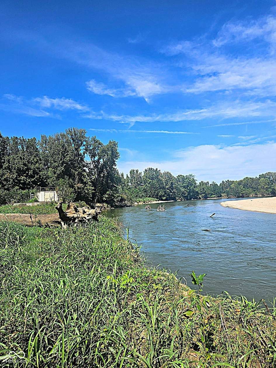 91.3 Acres of Land for Sale in Martinsville, Indiana