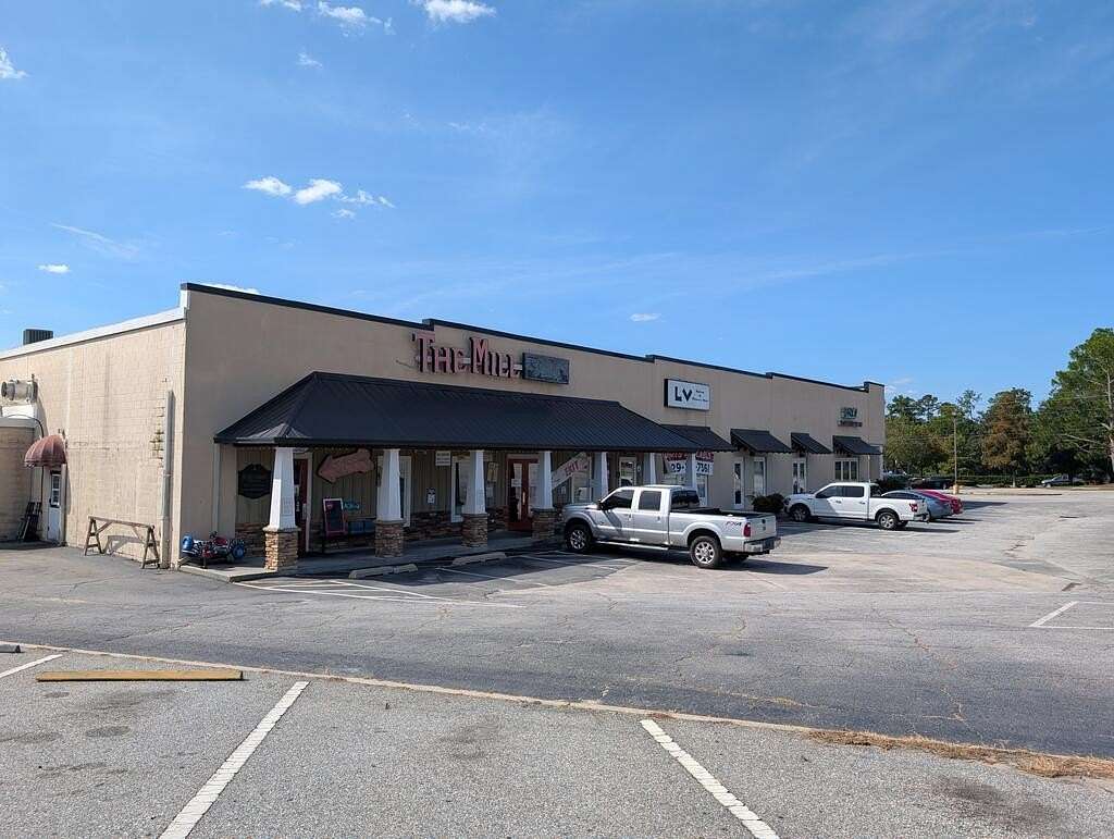 4 Acres of Improved Commercial Land for Sale in Valdosta, Georgia